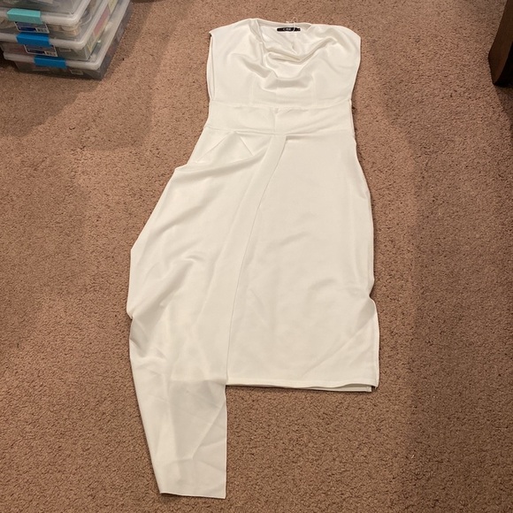 Chic fashionable yellow party dress - Picture 3 of 10